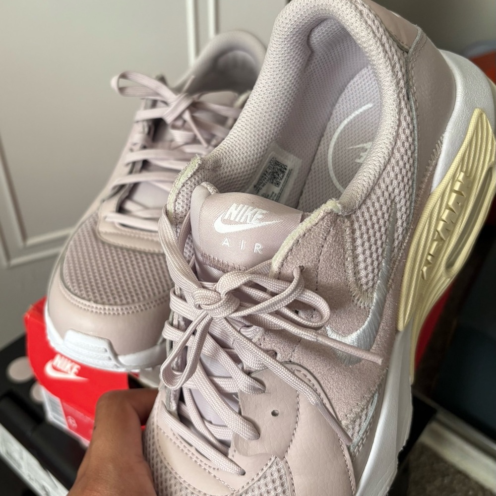 Nike Air Max Excee "Platinum Violet/White" Women's Shoe - Picture 6 of 8
